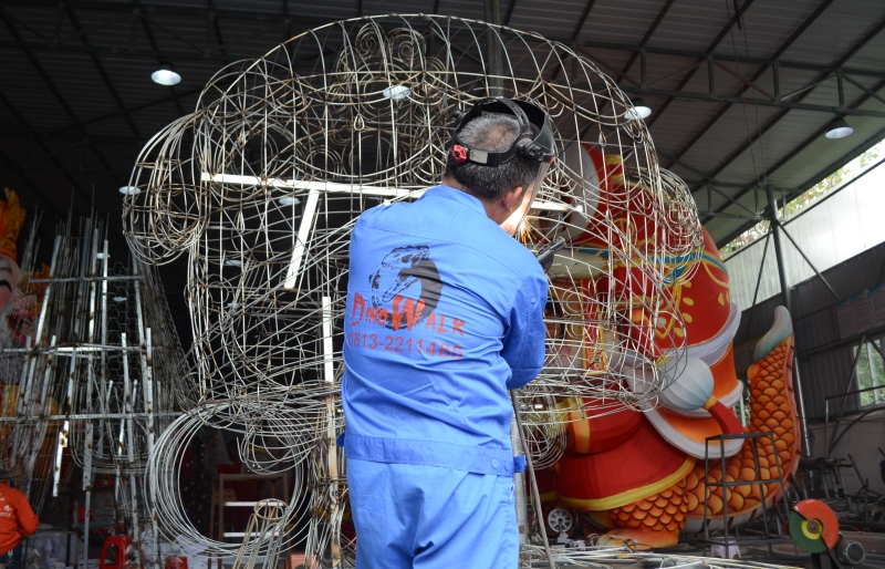 The lastest batch of festival decoration large lantern for exhibition are on production