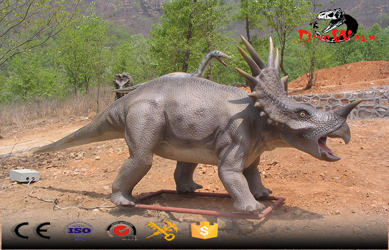 triceratops animatronic